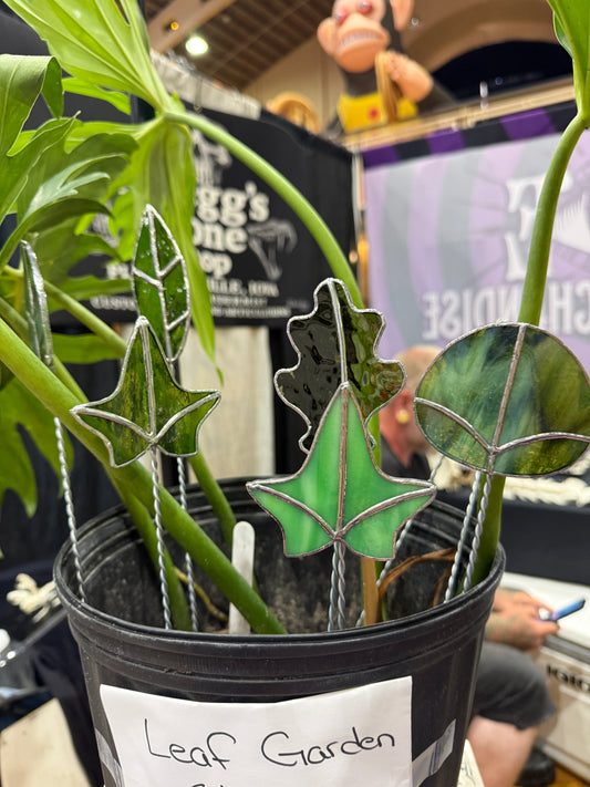 Leaf Garden Stakes